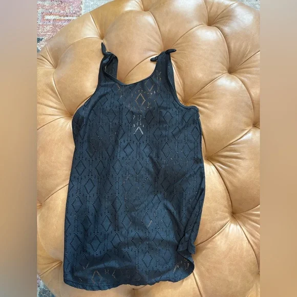 Bundle of swimsuit plus coverup. - Picture 6 of 8